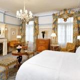 Гостиница Bristol - A Luxury Collection Hotel — фото 1