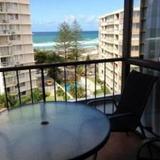 Burleigh Gardens North Hi-Rise Holiday Apartments — фото 1