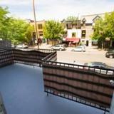Гостиница MTLVacationRentals - The City Chalet — фото 3