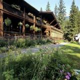 Гостиница Emerald Lake Lodge — фото 2
