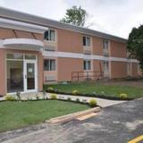 Aashram Hotel by Niagara River — фото 2