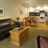 West Coast Suites at UBC — фото 3