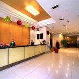 Гостиница Xinjinjiang Business and Travel — фото 2