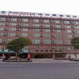 GreenTree Inn Jinhua Railway Station Express Hotel — фото 1