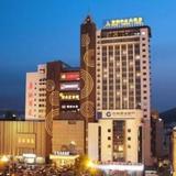 The Center Hotel Weihai — фото 1