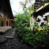 Lijiang White Sand Inn — фото 1