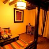 Гостиница Lijiang Shuhe Phoenix Court Inn — фото 1