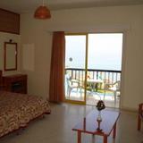 Evalena Beach Hotel Apartments — фото 3
