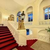 Mamaison Suite Hotel Pachtuv Palace — фото 1