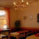 Гостиница Restaurant Frankenturm — фото 2