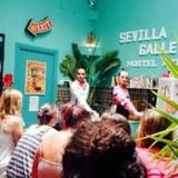 Sevilla Kitsch Hostel Art — фото 3