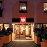 Гостиница ibis Lourdes Centre Gare — фото 1