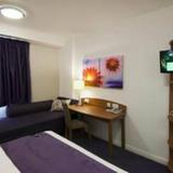 Гостиница Premier Inn Portsmouth Port Solent — фото 2