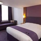 Гостиница Premier Inn Wigan - M6, J25 — фото 1