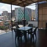 Iraklis Apartment with Terrace — фото 3