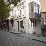 Old Tbilisi Home with Sunny Terrace — фото 3