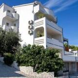 Apartments in Villa TOP TROGIR — фото 1