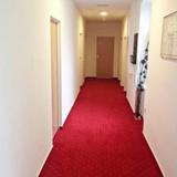 Гостиница Red Carpet Rooms — фото 2