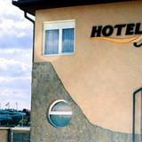 Wellness Hotel-M - Hajduszoboszlo — фото 1
