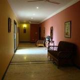 Гостиница Guest Inn Suites — фото 1
