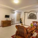 Indra Porak Residence Hotel — фото 1