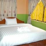 Golden Bayon Guesthouse — фото 1