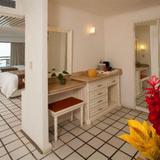Гостиница Best Western Plus Suites Puerto Vallarta — фото 3