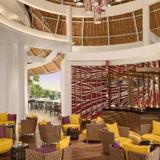 Гостиница Avani Sepang Goldcoast Resort — фото 1