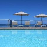 Гостиница Chateau Royal Beach Resort & Spa — фото 2