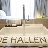 Гостиница De Hallen — фото 1