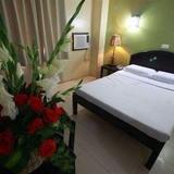 Sampaguita Suites Plaza Garcia — фото 2
