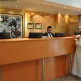 Гостиница Al Majeedi ARAC Suites — фото 1