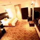 Rest Night Hotel Suites - AL Ta`awon-Hussin bin Ali — фото 1