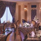 Radisson Blu Royal Suite Hotel, Jeddah — фото 1