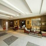 Lafontaine Al Shrooq Suites — фото 1