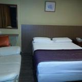 Beach Hotel Singapore — фото 1