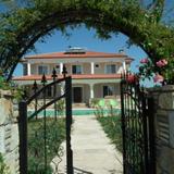 Villa Akinci 4 Bedroom Private pool and garden — фото 3