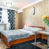 Semi-Luxury On Nezalezhnoy Ukrainy 63 Apartments — фото 2