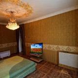 One bedroom Apartment on Svobody Square — фото 1