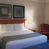 La Quinta Inn and Suites Houston Bush IAH South — фото 3