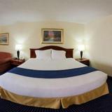 Holiday Inn Express Hotel & Suites ATLANTA N-PERIMETER MALL AREA — фото 1