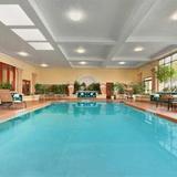 Гостиница Embassy Suites by Hilton Orlando International Dr Conv Ctr — фото 1