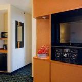 Fairfield Inn & Suites by Marriott Newark Liberty International Airport — фото 1