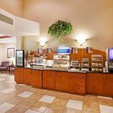 Holiday Inn Express Hotel & Suites CHEROKEE CASINO — фото 1