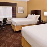 Holiday Inn Express Hotel & Suites Cincinnati-N/Sharonville — фото 1