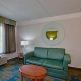 Гостиница La Quinta Inn And Suites Greensboro — фото 2