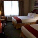Holiday Inn Express Hotel & Suites Arlington Six Flags Area — фото 2