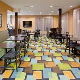 Holiday Inn Express Hotel & Suites Arlington (I-20-Parks Mall) — фото 2