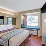 Microtel Inn And Suites Burlington — фото 1