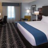 Гостиница Holiday Inn Express & Suites Kansas City Airport — фото 1